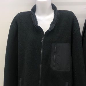 Gap black comfy warm winter jacket. Size XXL